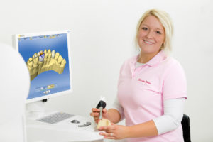 Medizinische Technik und Zahntechnik. Aufnahme Labor