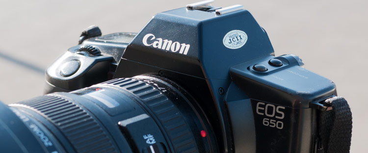 Der erste Canon mit EF Anschluss, die EOS 650