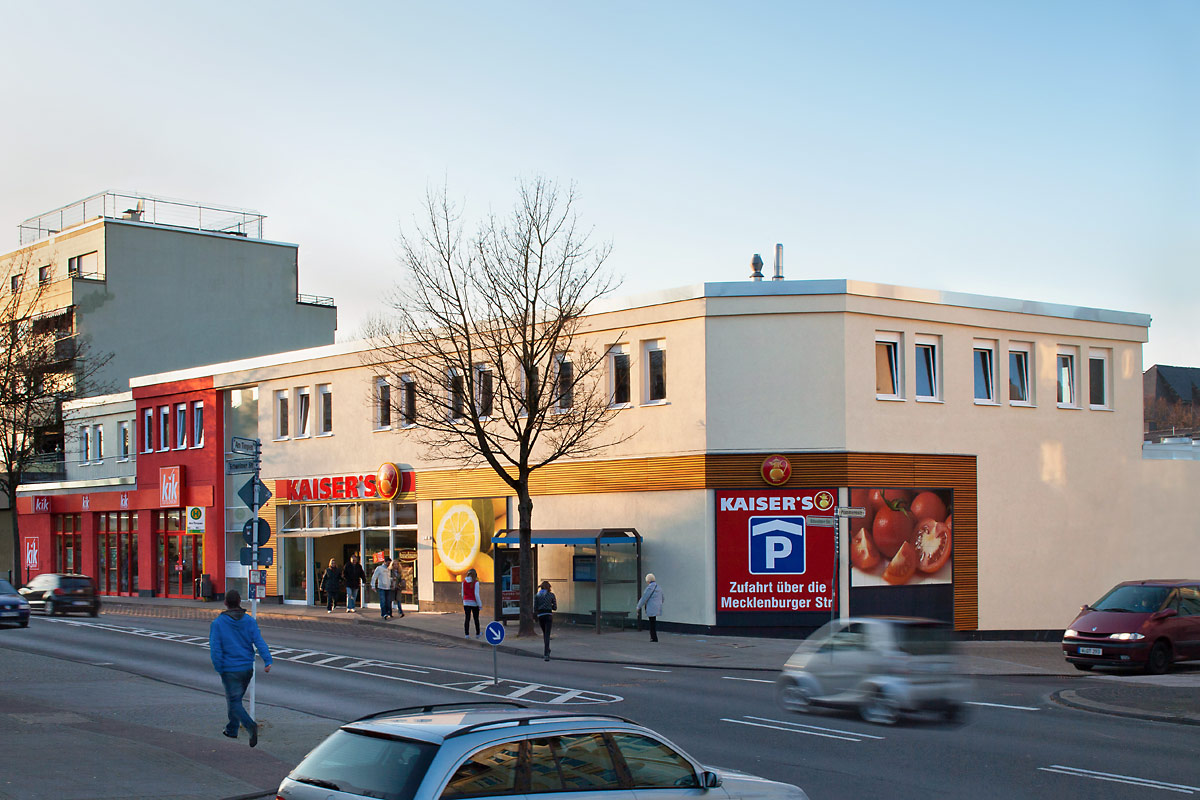 Außenaufnahme Kaisers Supermarkt - Immobilienfoto