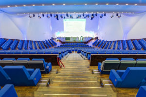 Sitzplätze in einem Theater