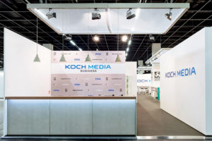 helles Foto eines Messe Stands von Koch Media Business