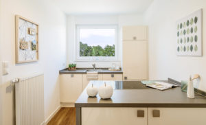 Moderne Küche. Immobilien und Wohnhäuser fotografieren.