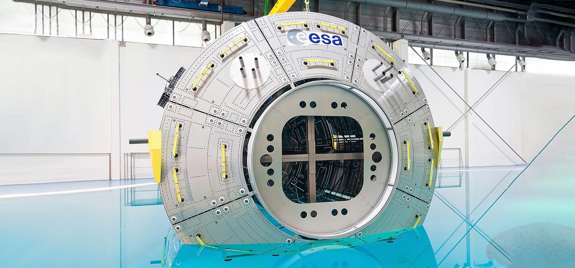 ESA Raumfahrt Modul im Wasser