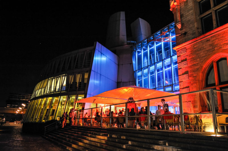 Imhoff Schokoladenmuseum bei Nacht.