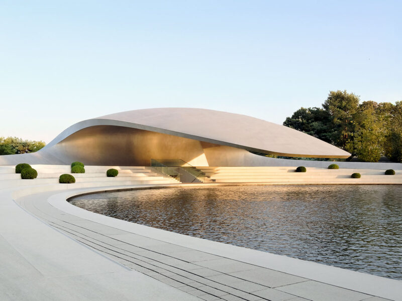 Ein Architekturfoto aus dem VW Park in Wolfsburg. Foto des Fachfotografen für Architektur, Dirk Baumbach.