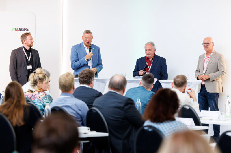 In Krefeld fand im Laufe der Tagung auch eine Diskussionsrunde statt.