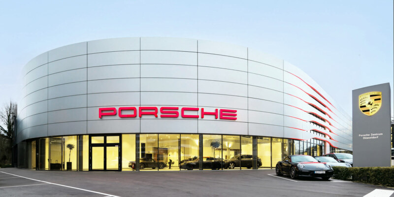 Das Porsche Autohaus der Schormann Architekten in Düsseldorf