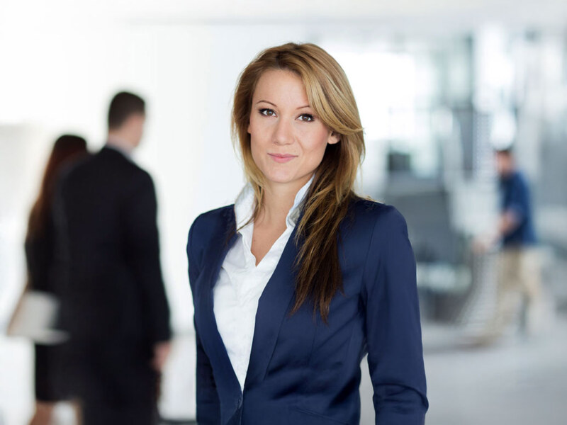 Unternehmens Mitarbeiterin. Ein Corporate Business Foto.