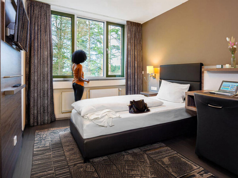 Hotelfoto eines Hotelzimmers. Fotografie von Dirk Baumbach.
