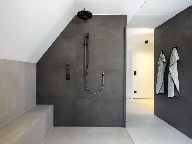 Immobilien und Badezimmer Fotografen mieten.