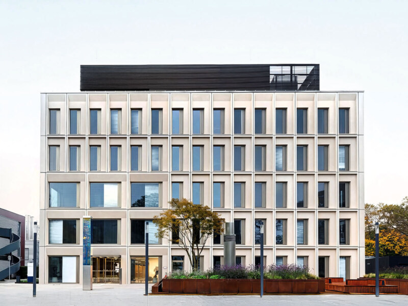 Architekturfotografie eines Unternehmens in Aachen. Immobilienfotos für Architekten, Makler und Bauherren.