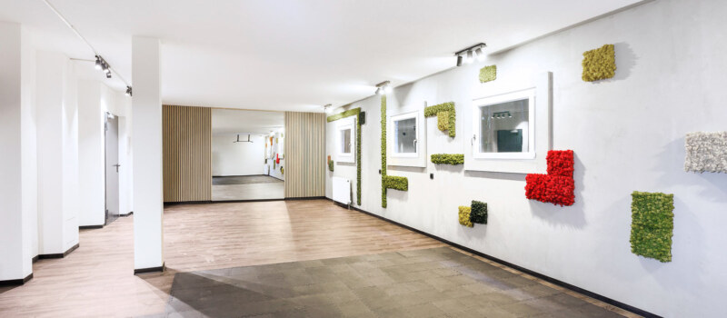 Der Freizeit- Sport- und Gymnastikraum der Wohngemeinschaft. Architekturfotografie des Immobilienfotografen Dirk Baumbach.