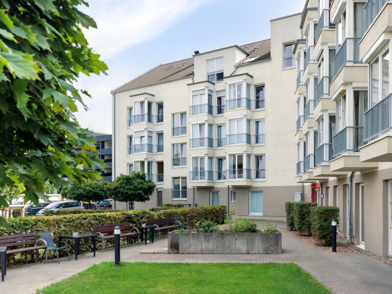 Die Rückseite des Pflegeheims. Eine Außenaufnahme des Gebäudes vom Architekturfotografen Dirk Baumbach in Köln.