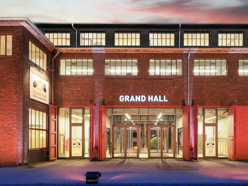 Die Grand Hall in Essen. Ein Foto des Haupteingangs der Event Location.