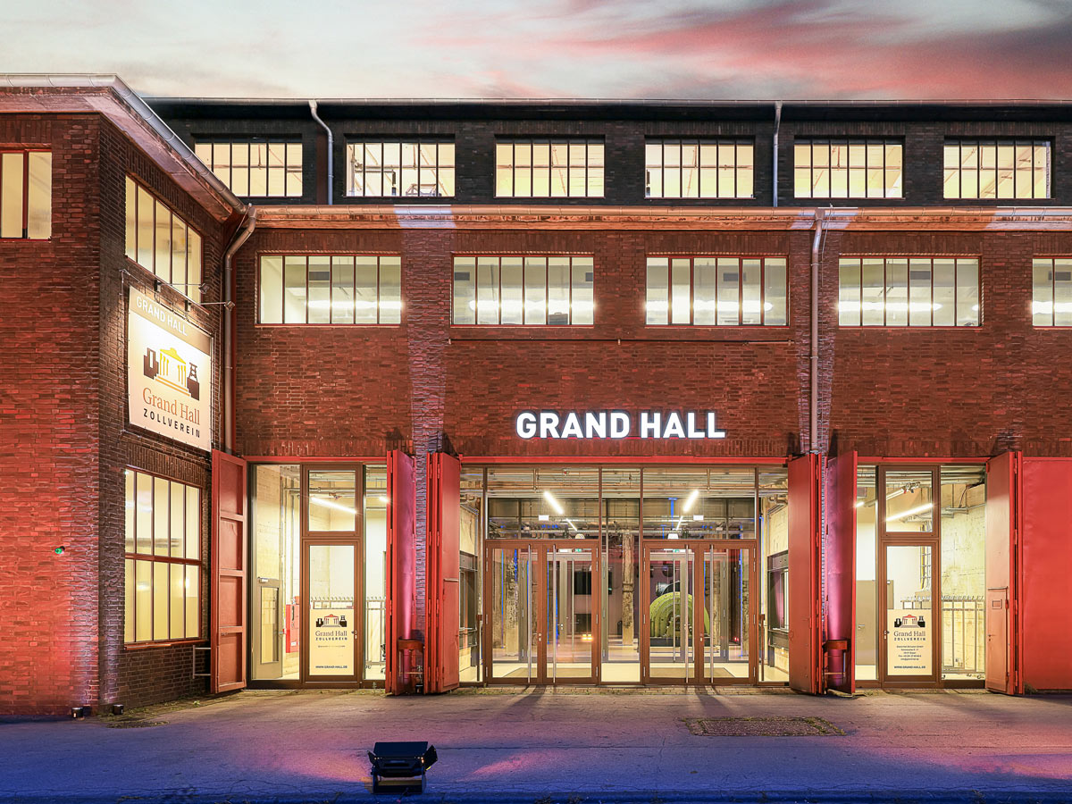 event-location-fotografie-essen Die Grand Hall in Essen. Ein Foto des Haupteingangs der Event Location.