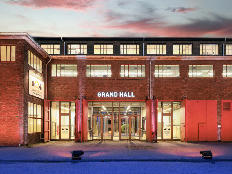 Event Location Fotografie in Essen. Das Foto zeigt den Haupteingang der Grand Hall.