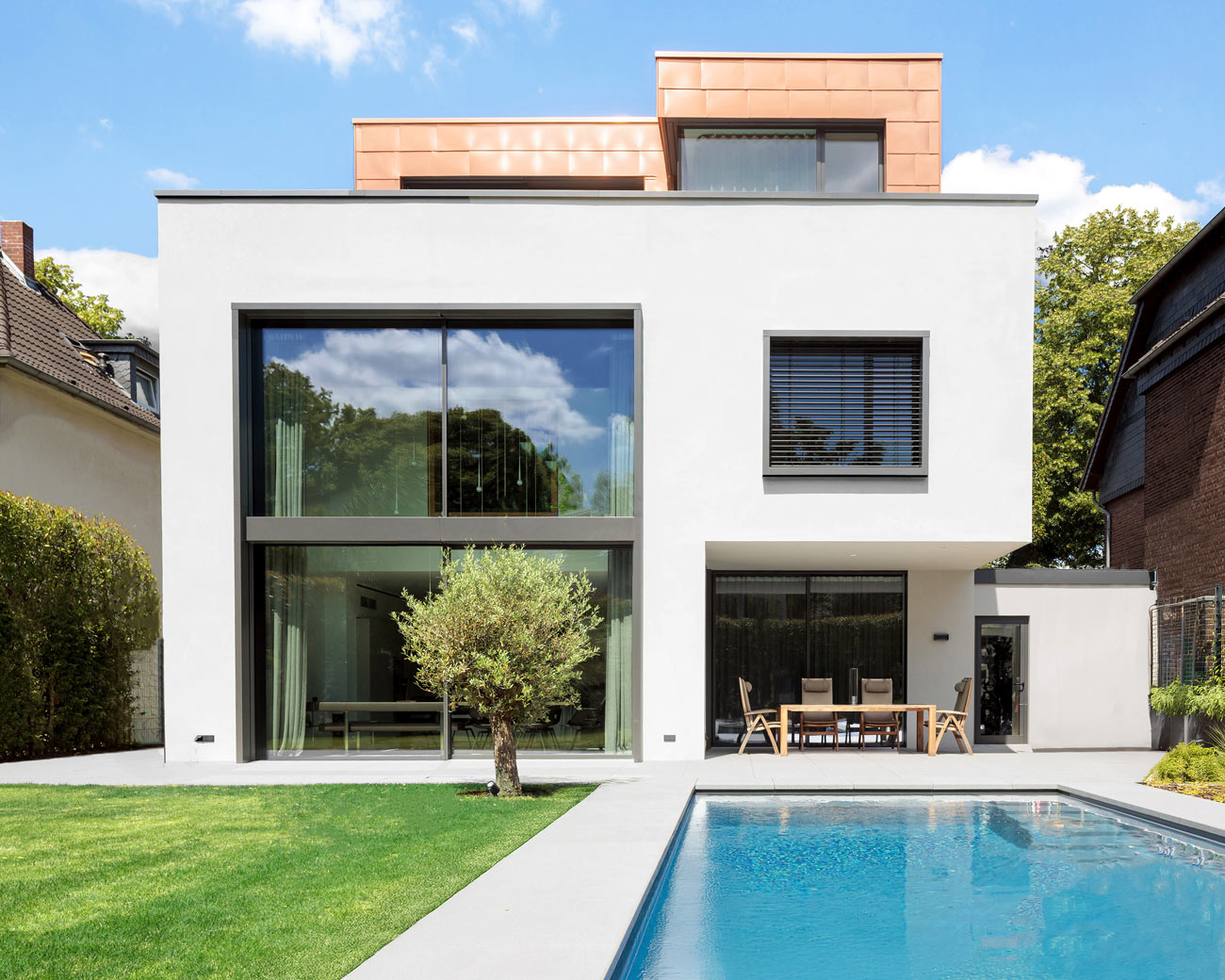 immobilie-architektur-fotograf-fotos Das Foto eines luxuriösen Wohnhauses. Aufgenommen vom Architektur Fotografen für Wohnhäuser und Wohngebäude, Dirk Baumbach.