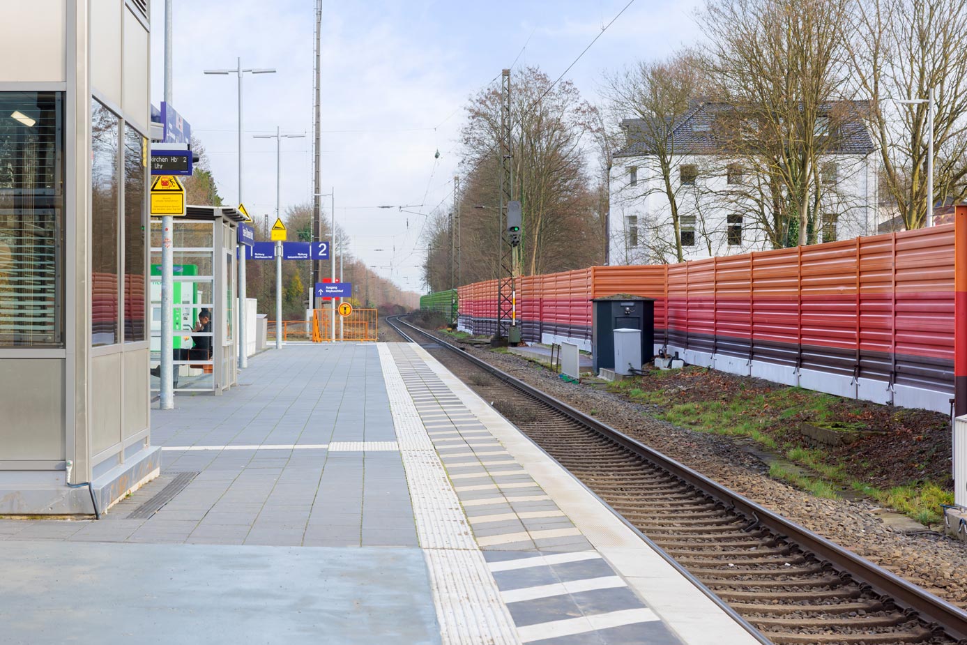 essen-nord-foto-haltestelle-db Ein Foto der Haltestelle Essen Zollverein Nord. Foto: Architekturfotografie Baumbach in Essen.