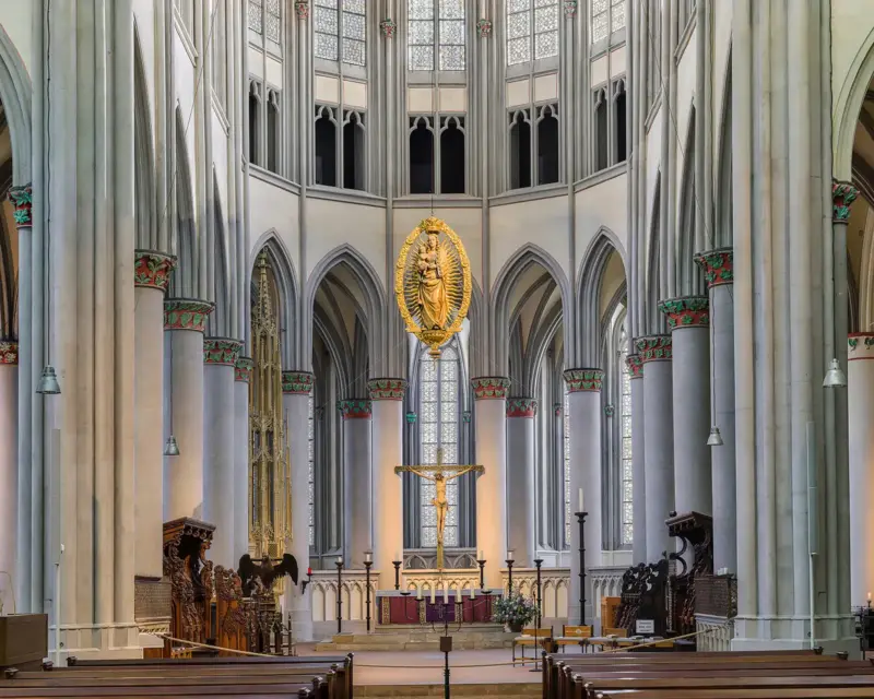 Fotograf für Kirchen. Ein Bildbeispiel des Kirchenfotografen Dirk Baumbach. Es zeigt eine professionelle und hochauflösende Fotografie des Altenberger Doms.