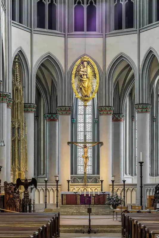 Fotografie einer Kirche in NRW. Copyright: Kirchenfotografie Baumbach.