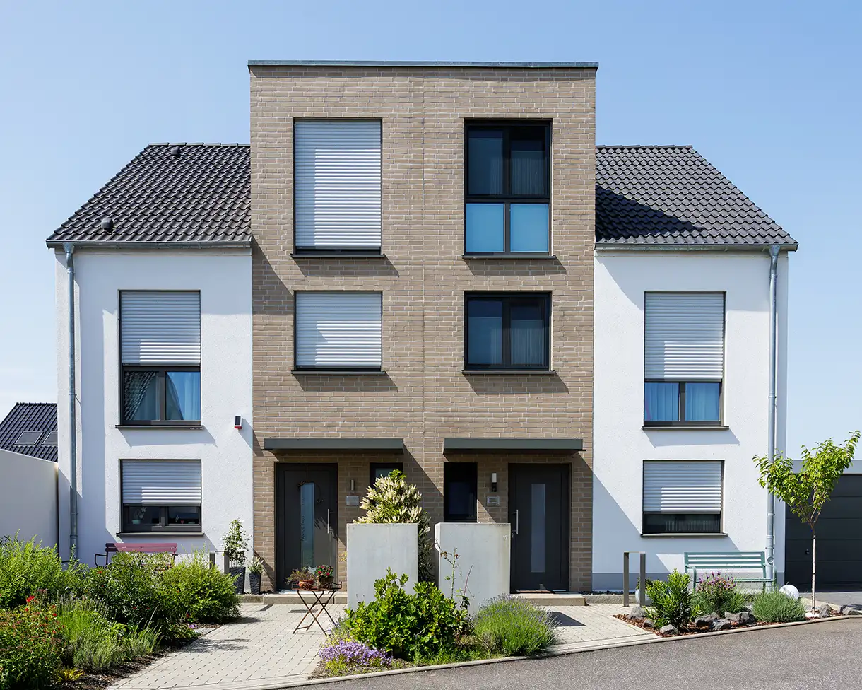 architektur-fotograf-doppel-haus-foto Ein Foto für die Dornieden Gruppe, Vista Haus. Dokumentation des neuen Bauprojekts nach der Fertigstellung. Architektur Fotografie für Häuser.