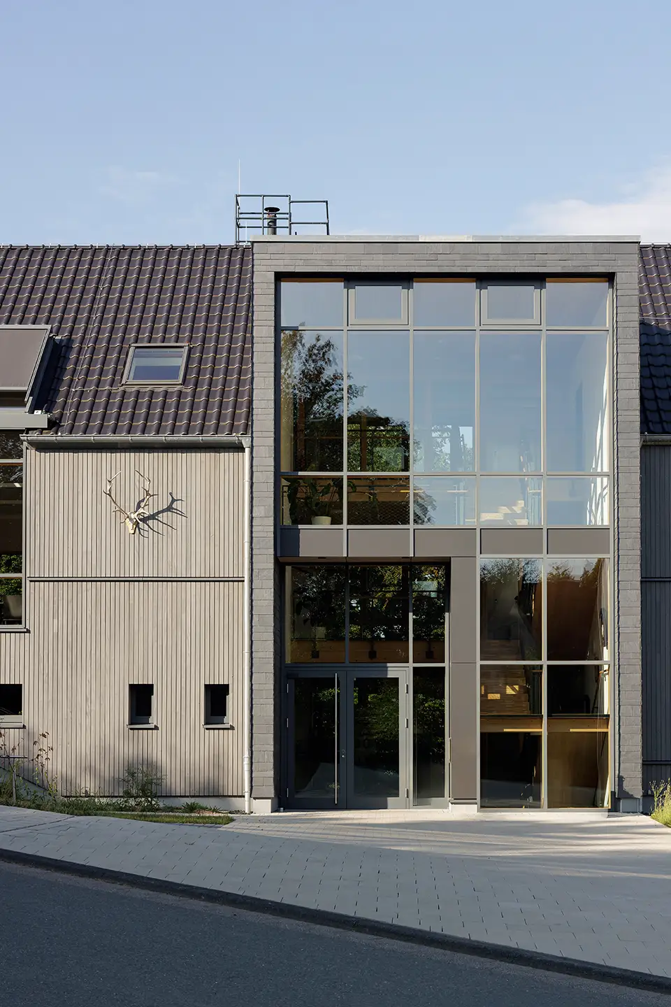 immobilienfotograf-architekturfotos-olpe Außenaufnahme einer Immobilie in Olpe. Ein Architekturfoto des Immobilienfotografen Dirk Baumbach.