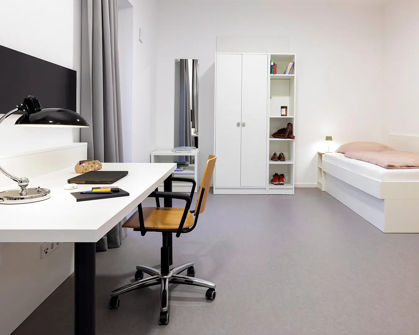 Wohnraum Fotografie Baumbach Wohnraum Fotografie des Interieur Fotografen Dirk Baumbach. Foto eines Zimmers in einem Studentenwohnheim.