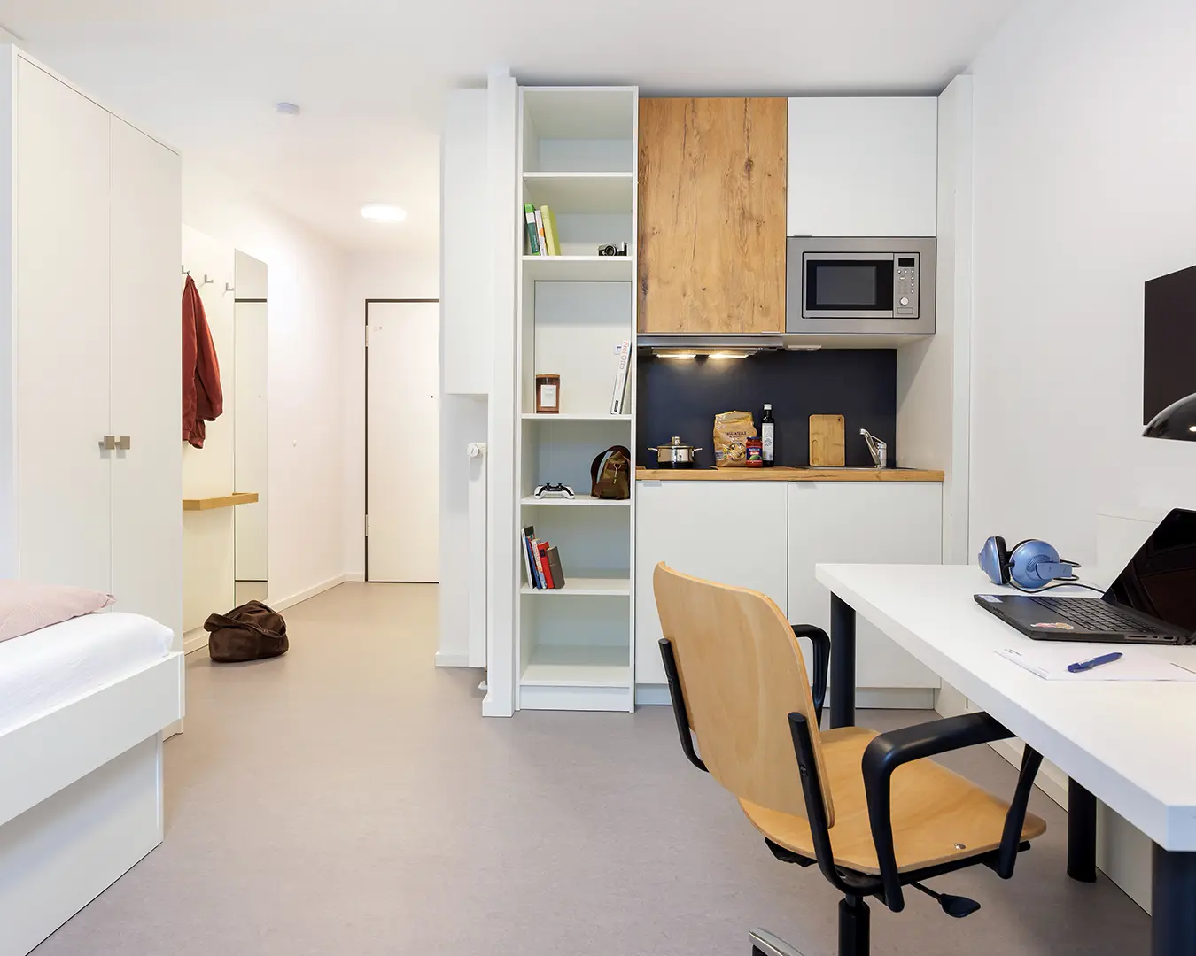 Fotos der Einzelzimmer und Apartments Interiorfotografie eines Einzelzimmers. Copyright: Interieur Fotograf Dirk Baumbach.
