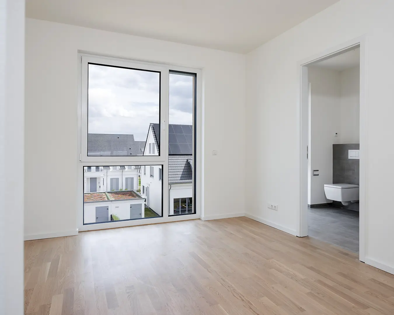 Haus Fotos nach Fertigstellung Nach der Fertigstellung des Hauses: Fotografie der Räume.