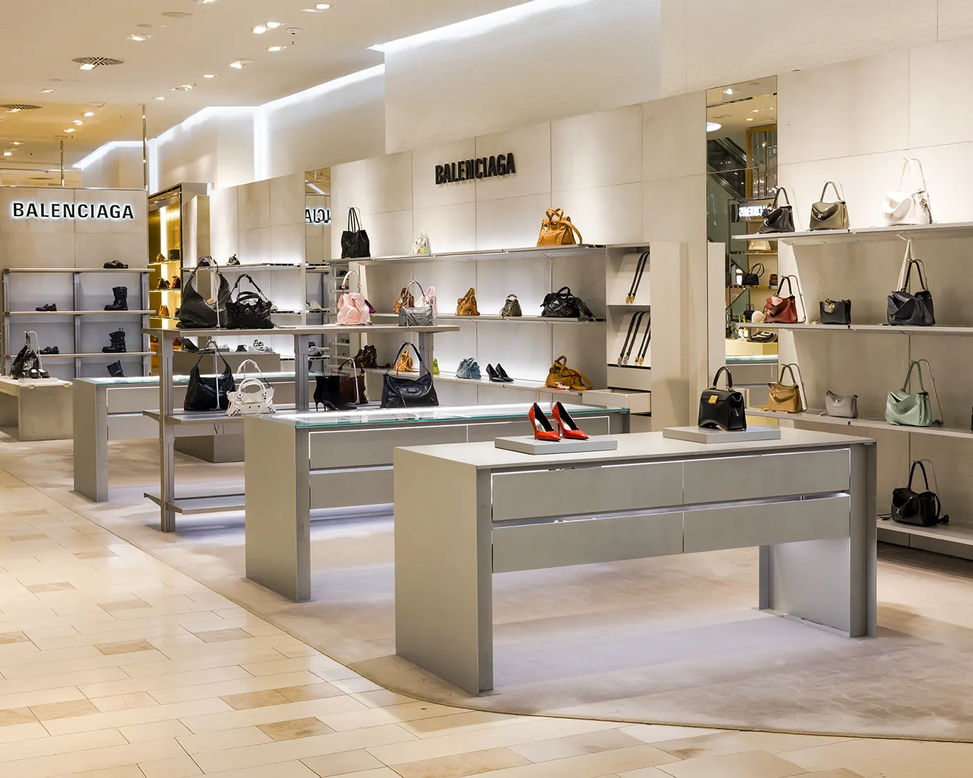 Fotograf für Ladenschäfte und Stores Ladengeschäfte fotografieren. Fotograf für Schaufenster und Stores, Architekturfotografie Baumbach.
