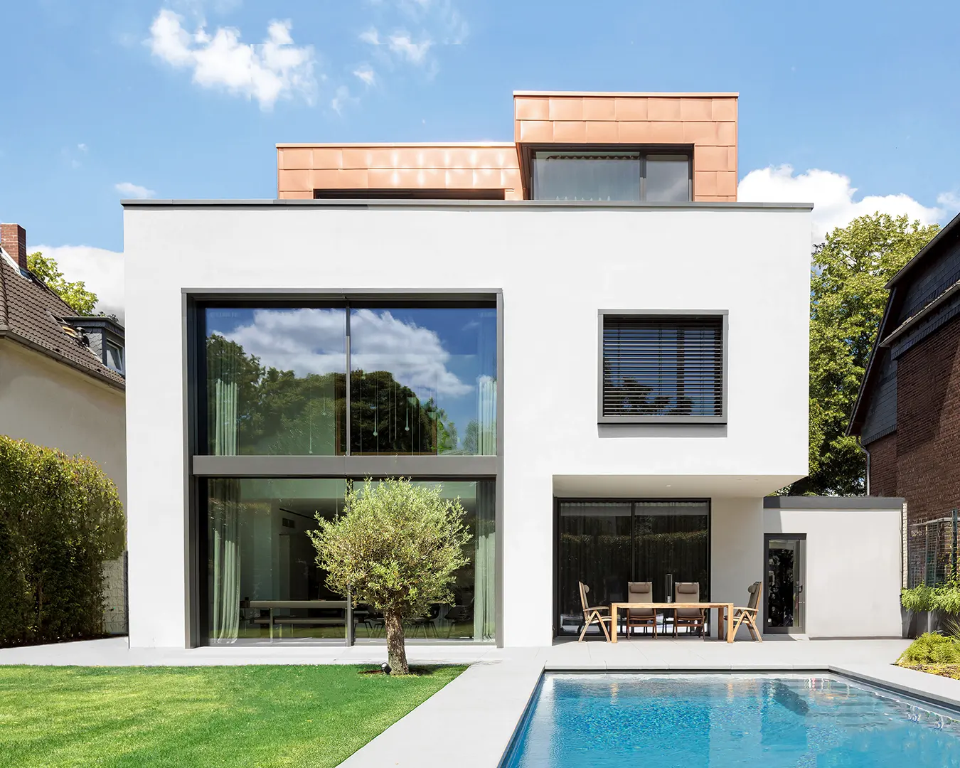 Bundesweite professionelle Immobilienfotografie Immobilienfotografie einer Villa. Copyrights: Immobilienfotograf Dirk Baumbach, Fotografie bundesweit.